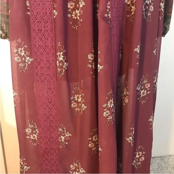 Clover+Scout Floral Maxi - Picture 6 of 9